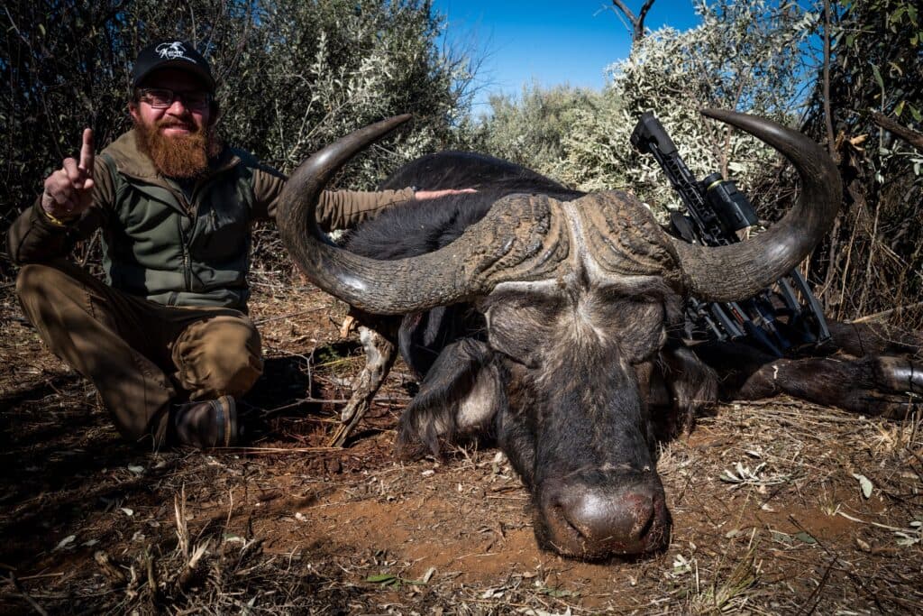 Adam Atkinson's bowhunt with Danie Geel