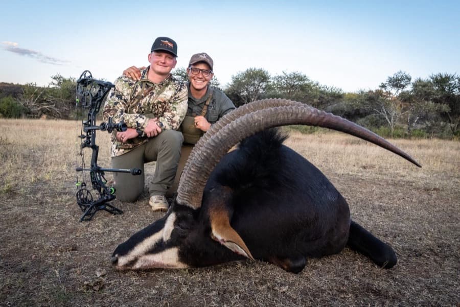 Christian Bobo's bowhunt with Danie Geel