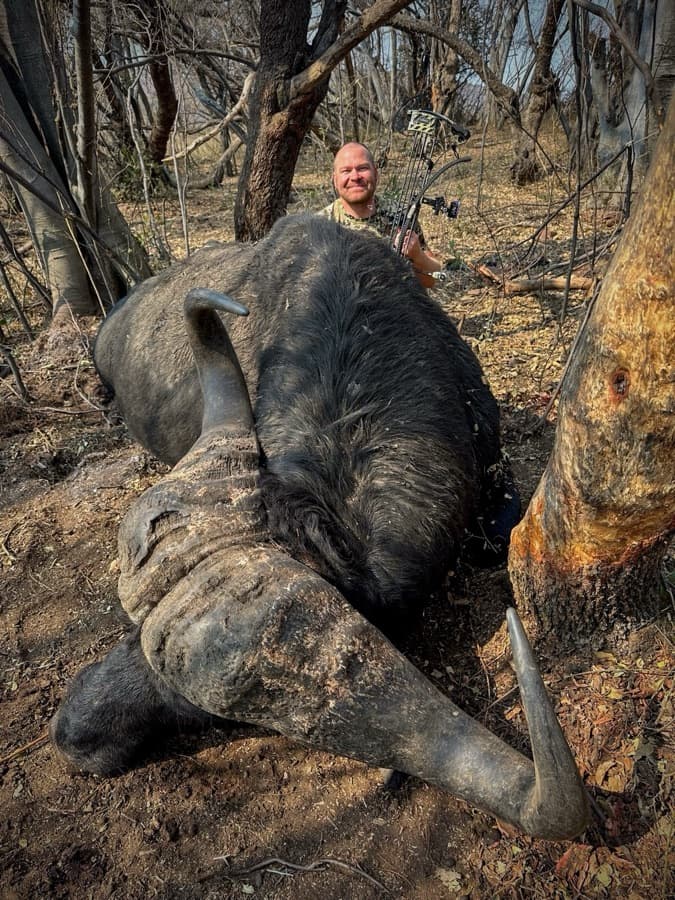 Jared Roeker's bowhunt with Danie Geel