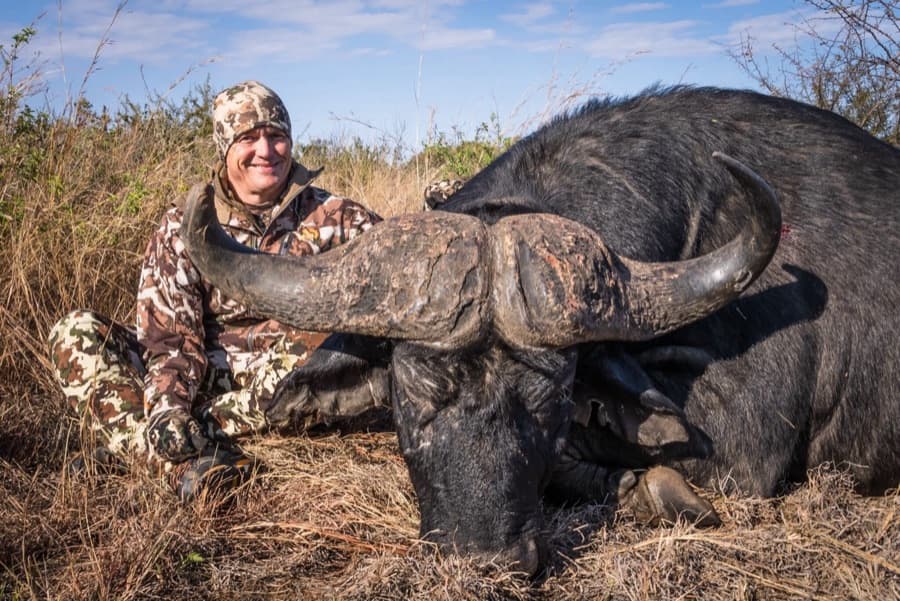 Dr. Michael Bobo's bowhunt with Danie Geel